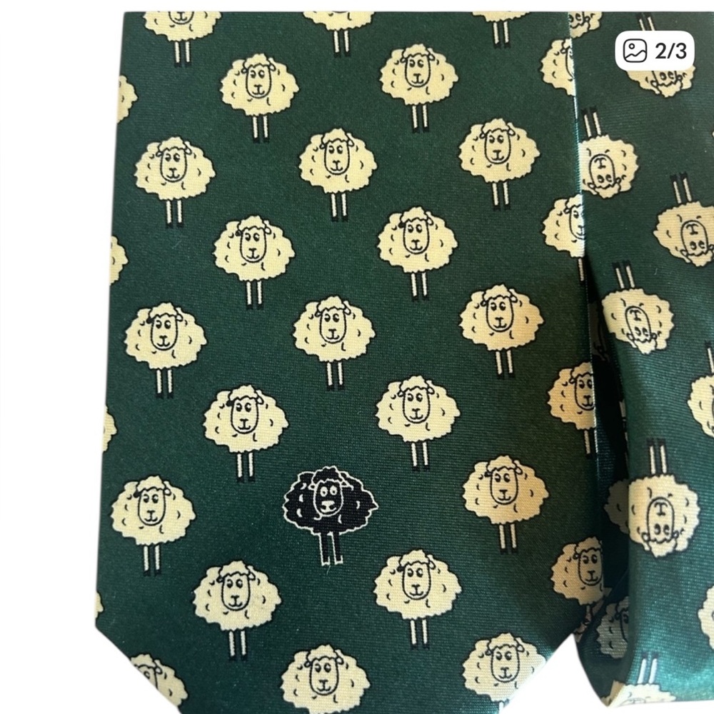 Dark Green Sheep Patterned Tie - Picture 2 of 3